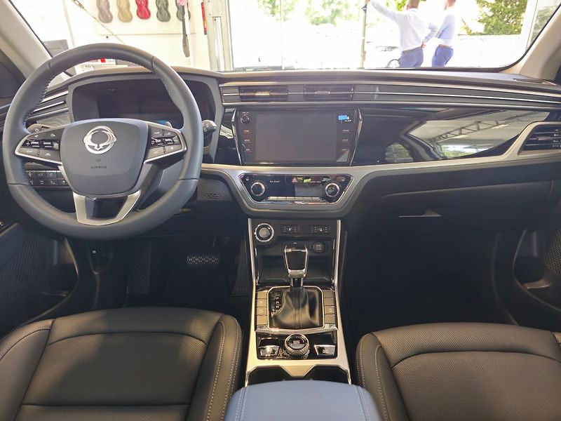 KGM Korando PREMIUM 1.5 GDI-T 72710 - fotka 11 z 14