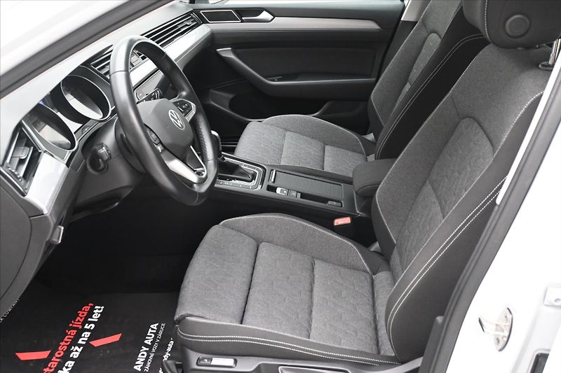 Volkswagen Passat 2,0 TDI 110 kW DSG Business Zá - fotka 13 z 31