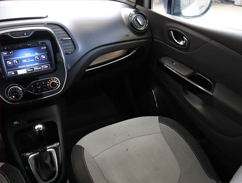 Renault Captur (2014) 1.2 TCe, Automat, Navi - fotka 8 z 17