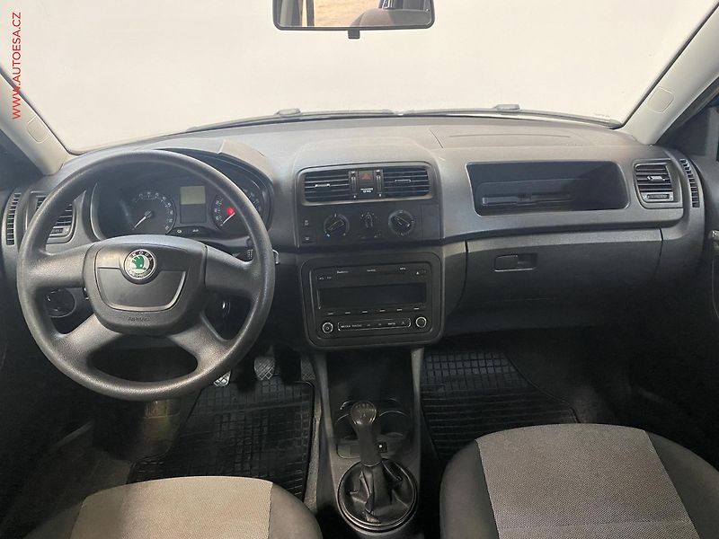 Škoda Fabia (2011) 1.6 TDi, AC - fotka 10 z 13