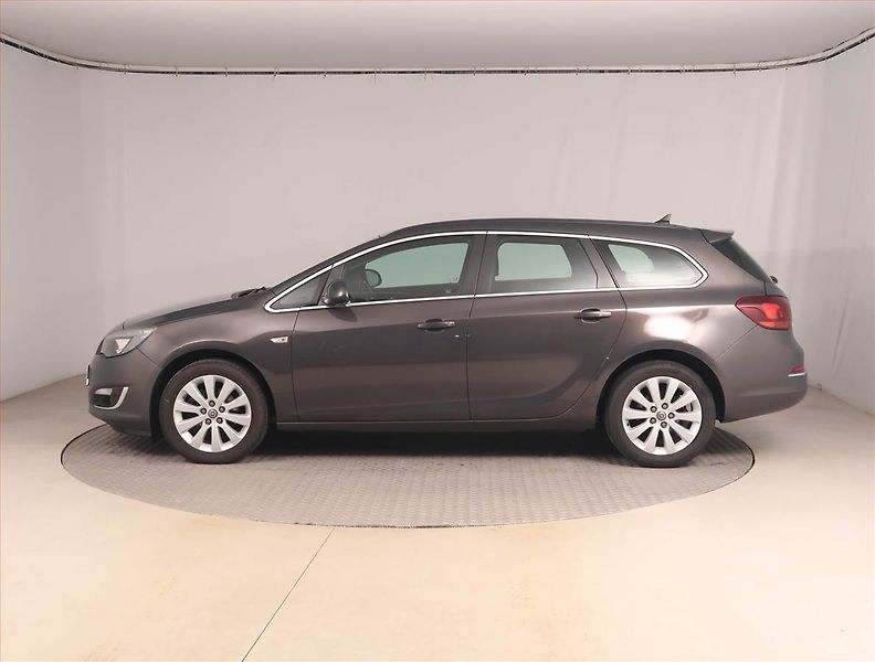 Opel Astra (2015) 1.6 CDTI, Serv.kniha, Tempomat - fotka 3 z 15