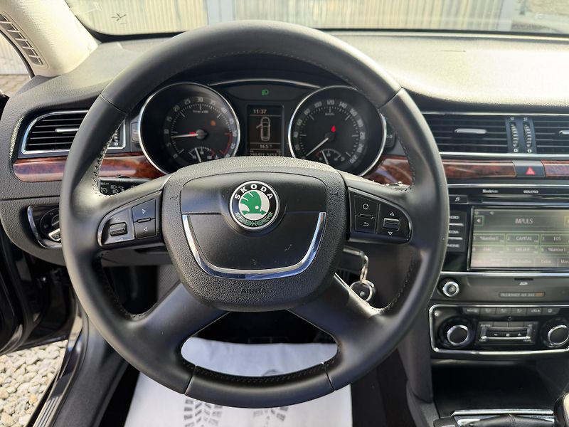 Škoda Superb 2.0TDi 170PS 6R 4x4 0% KOROZE! - fotka 148 z 157