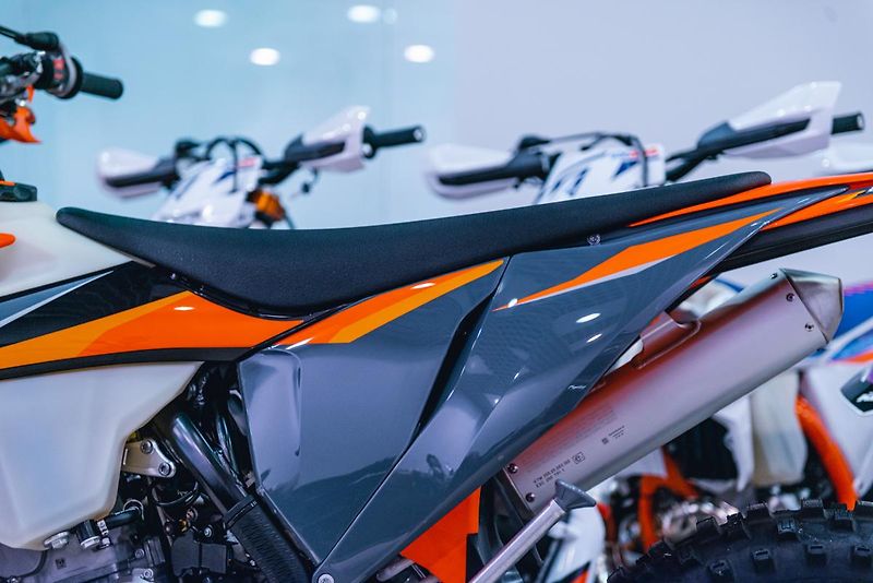 KTM 250 EXC TPI Nová 0KM - fotka 12 z 20