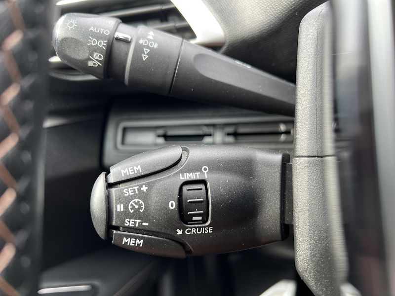 Peugeot 3008 GT Line 1.5 HDi NAVI KLIMA ALU - fotka 14 z 45