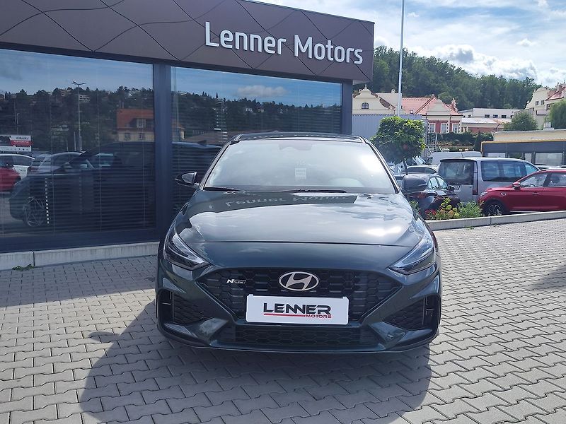 Hyundai i30 1.5 T-GDI/103kW N-Line DCT - fotka 2 z 34