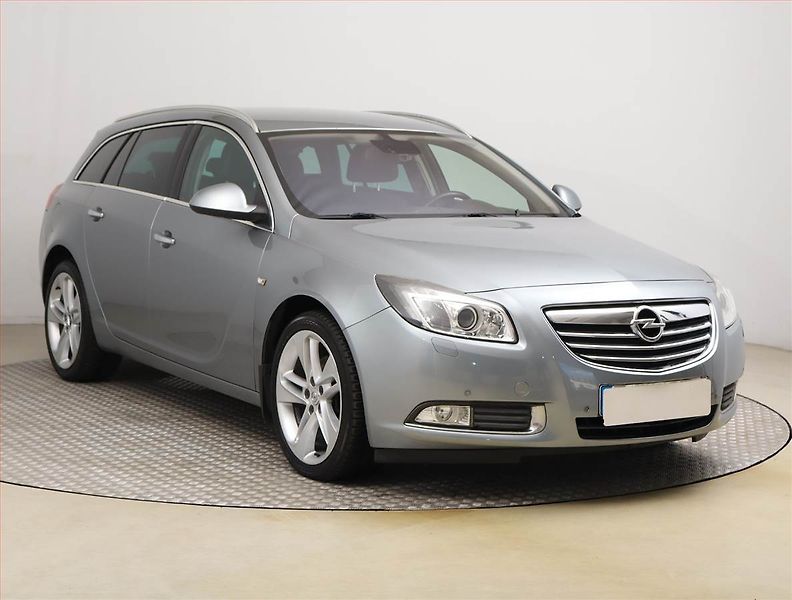 Opel Insignia (2011) 2.0 CDTI, 4X4, Xenony - fotografie inzerátu