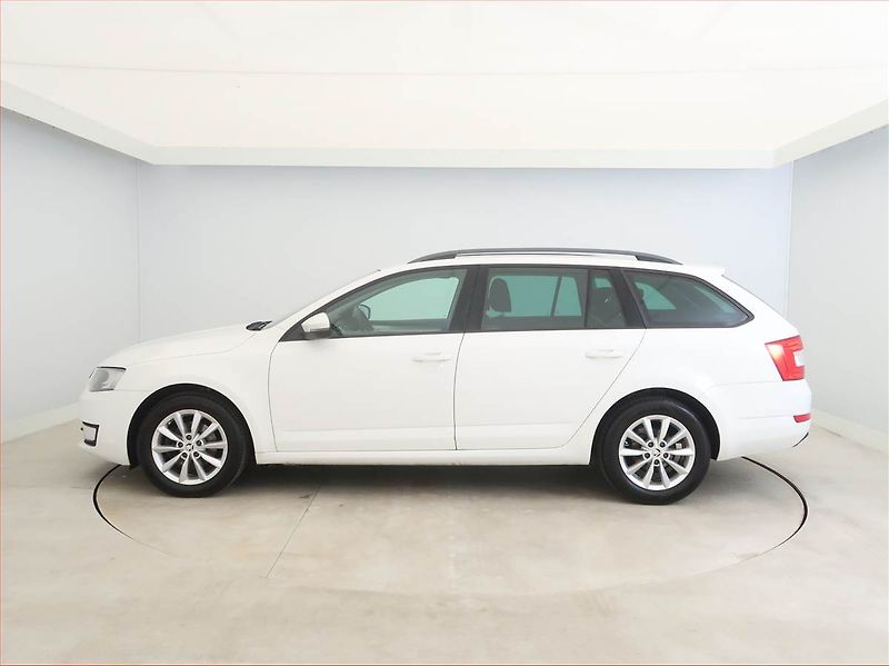 Škoda Octavia (2015) Ambition 1.6 TDI, Serv.kniha - fotka 3 z 15
