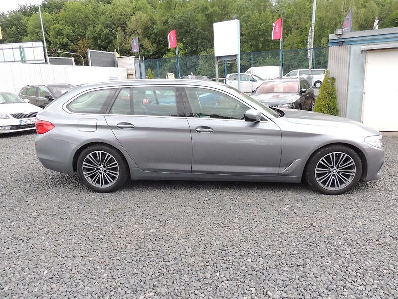 BMW Řada 5 (2017) 520D,Sportline.1.maj,Koup.ČR, - fotka 4 z 44