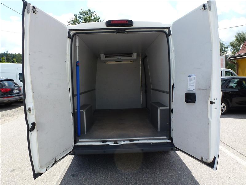 Citroën Jumper 2,0 BlueHDi 130 Plus 33 L3H2 - fotka 22 z 51