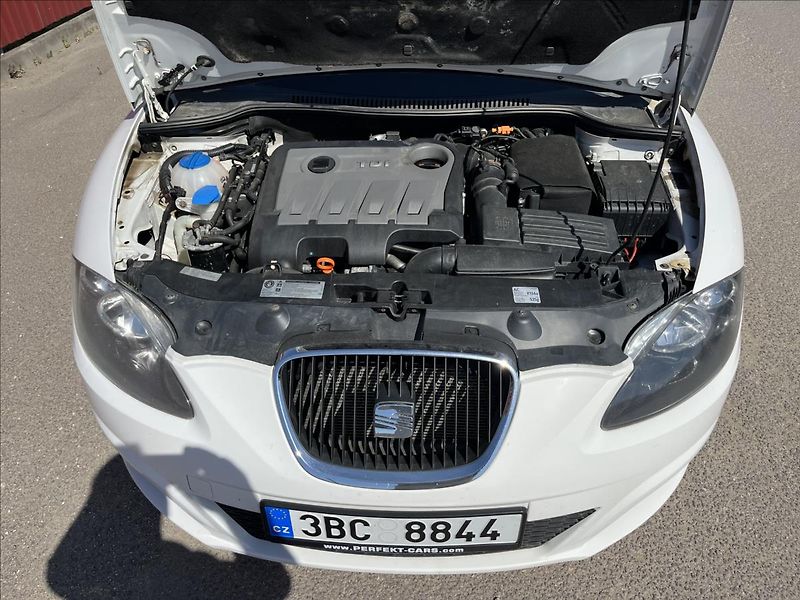 Seat Leon 2,0 TDi STYLE ROZVODY KLIMA - fotka 27 z 37