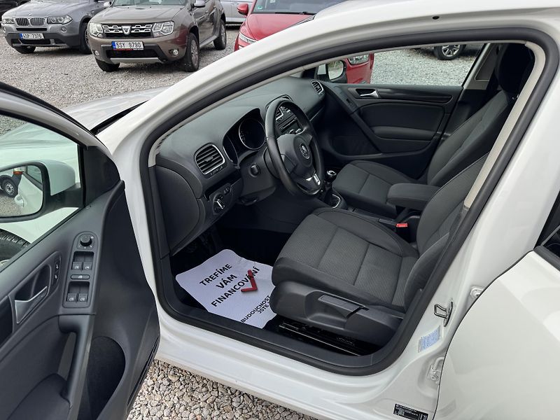 Volkswagen Golf 1,4TSi,rezervace - fotka 14 z 34