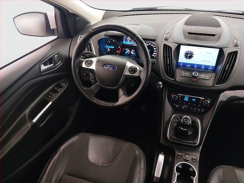 Ford Kuga (2014) 2.0 TDCi, 4X4, Xenony - fotka 7 z 18
