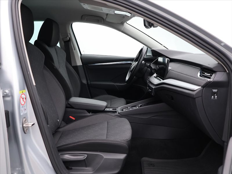 Škoda Octavia 2,0 TDI 110kW DSG Style 4x4 CZ - fotka 11 z 23