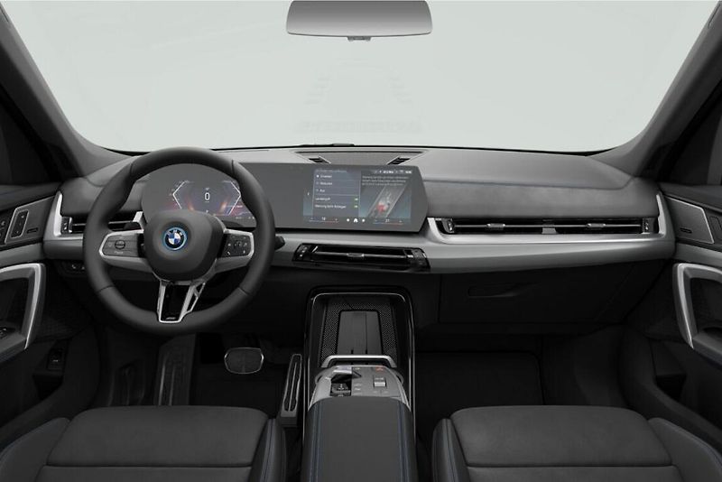BMW iX1 xDrive30 - fotka 3 z 4