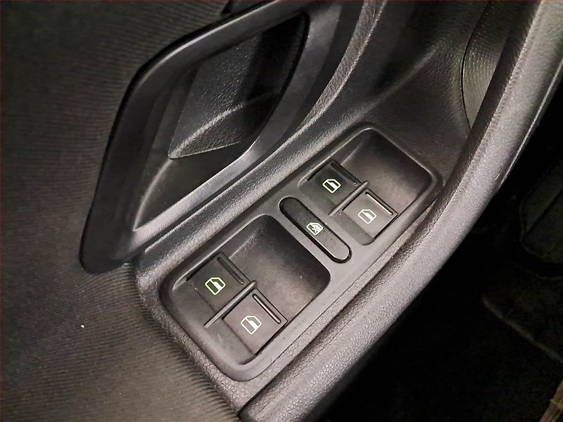 Škoda Roomster (2011) 1.2 12V, Tempomat - fotka 18 z 18