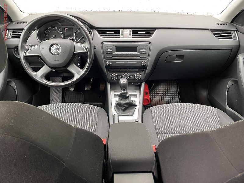 Škoda Octavia (2013) 1.6 TDi, 2.maj, AC, tempo - fotka 8 z 17