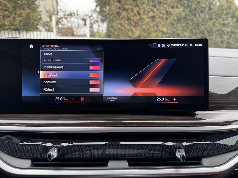 BMW X7 40i-INDIVID-MASÁŽE-R22-TAŽ. - fotka 23 z 47