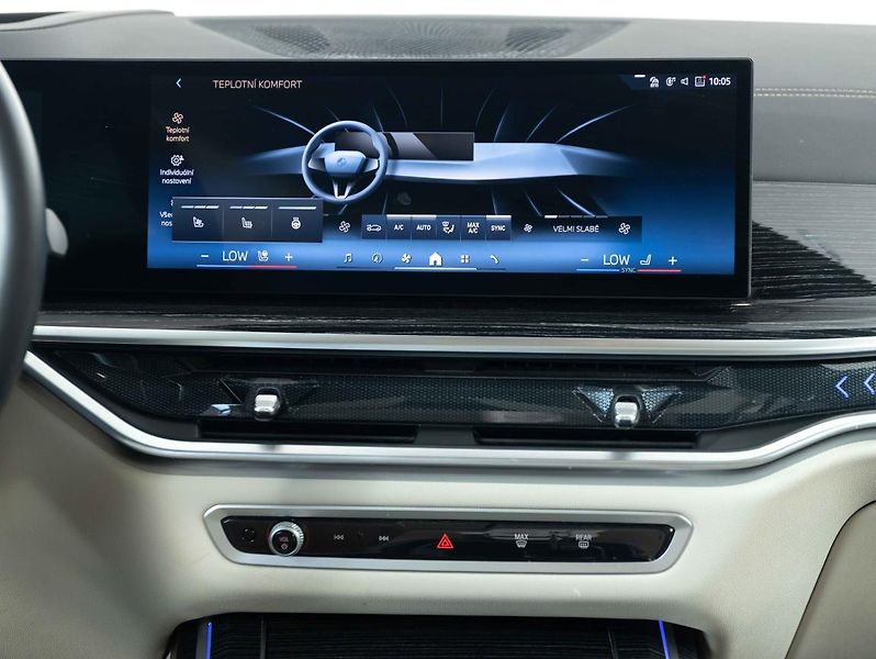 BMW X7 xDrive40d - fotka 14 z 24