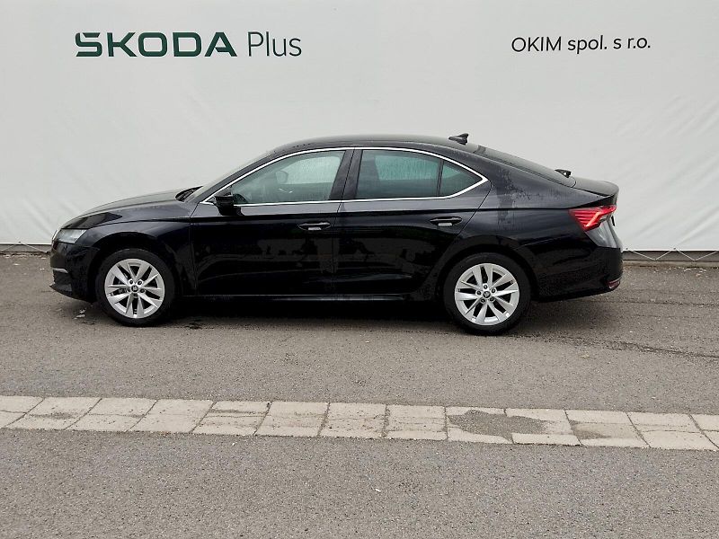 Škoda Octavia (2025) Top Selection  1,5 Tsi 110 Kw - fotka 3 z 38
