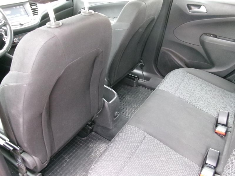 Opel Crossland X (2020) 1,2 PT MAN ČR 1.MAJ - fotka 11 z 26