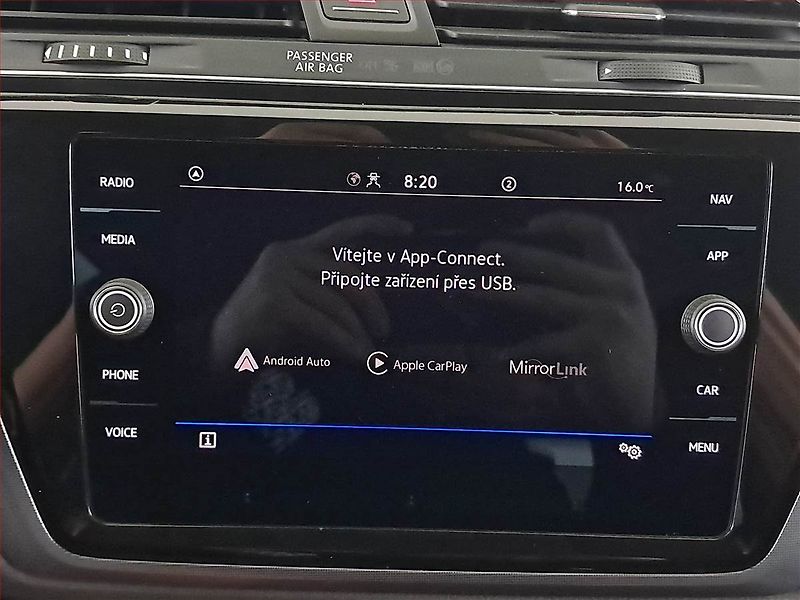 Volkswagen Touran (2021) R-Line 2.0 TDI, Automat - fotka 17 z 19