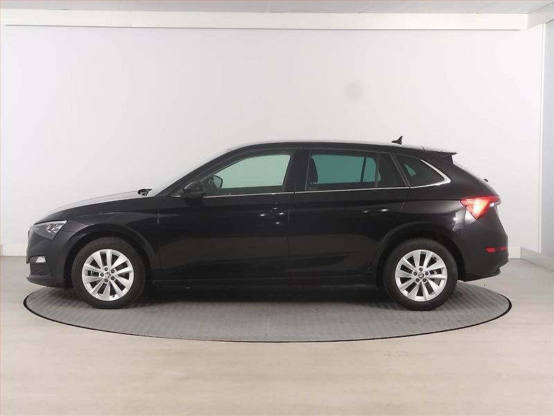 Škoda Scala (2023) 1.5 TSI, Automat, ČR,1.maj - fotka 3 z 16