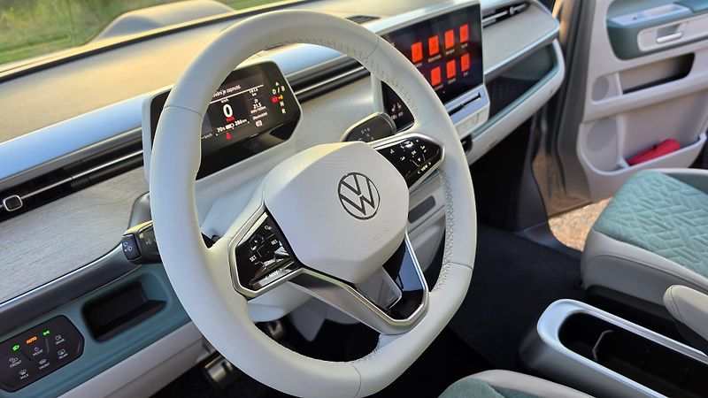 Volkswagen ID.Buzz (2023) Pro 150 kW - fotka 25 z 27