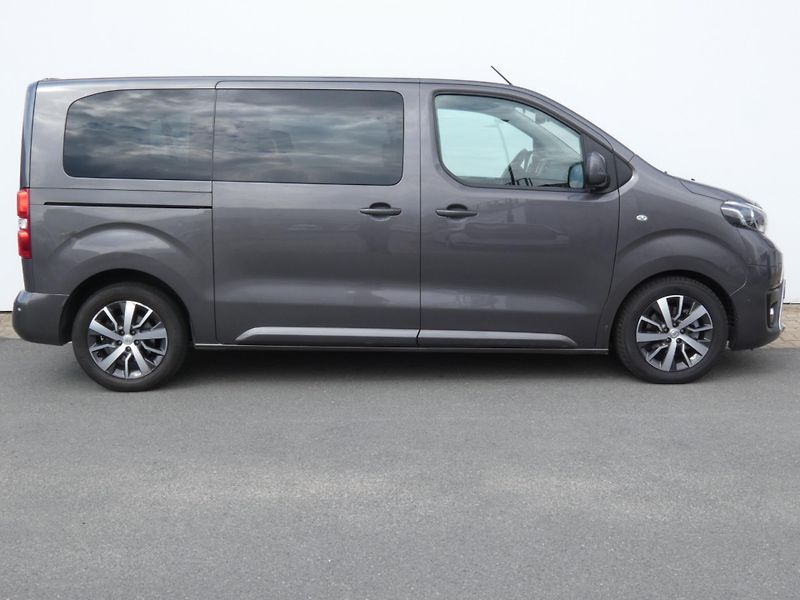 Toyota ProAce (2017) 2.0 D-4D 110KW 8-MÍST - fotka 3 z 30