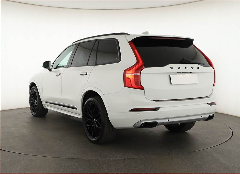 Volvo XC90 (2018) D5 AWD - fotka 4 z 20
