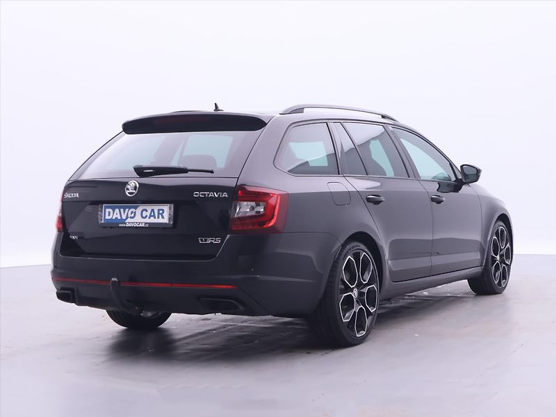 Škoda Octavia 2,0 TDI RS 4x4 DSG Virtual LED - fotka 7 z 43
