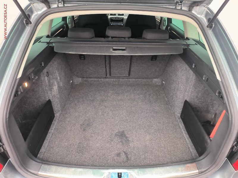 Škoda Superb (2010) 1.6 TDi, Comfort, TZ - fotka 7 z 18