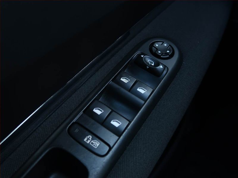 Peugeot 3008 (2013) Hybrid4, Automat, Tempomat - fotka 16 z 22