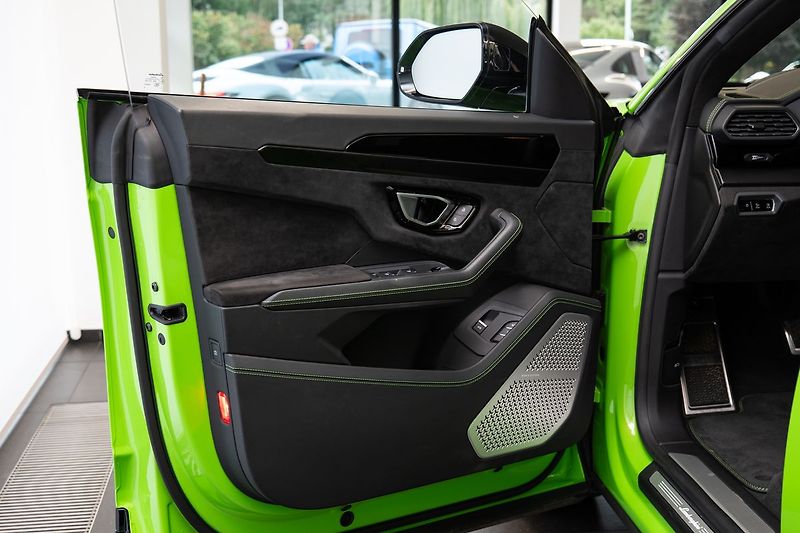 Lamborghini Urus S/Bang&Olufsen/360/SoftClose - fotka 11 z 23