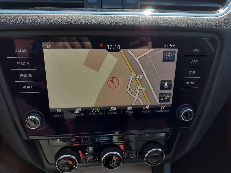 Škoda Octavia (2018) KOMBI 1.5 TSi DSG - fotka 13 z 41
