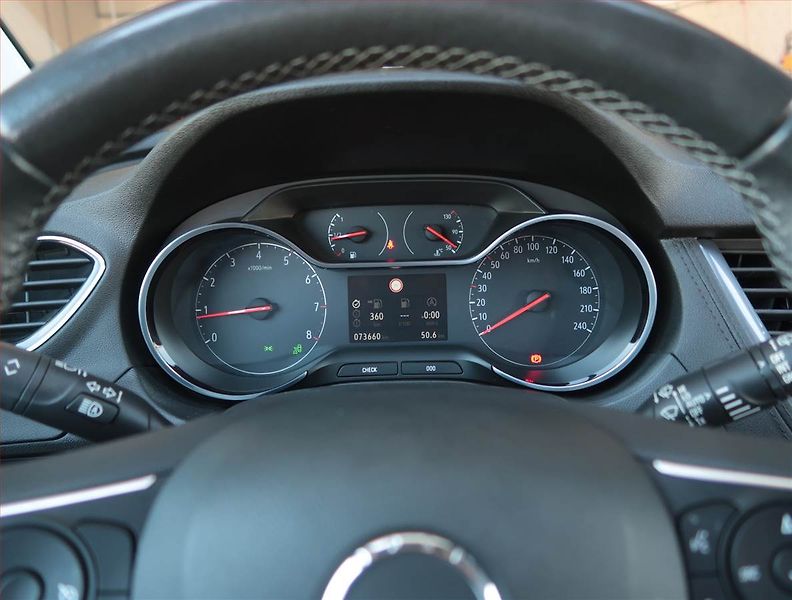 Opel Grandland X (2019) 1.5 CDTI, Serv.kniha, Kůže - fotka 11 z 17