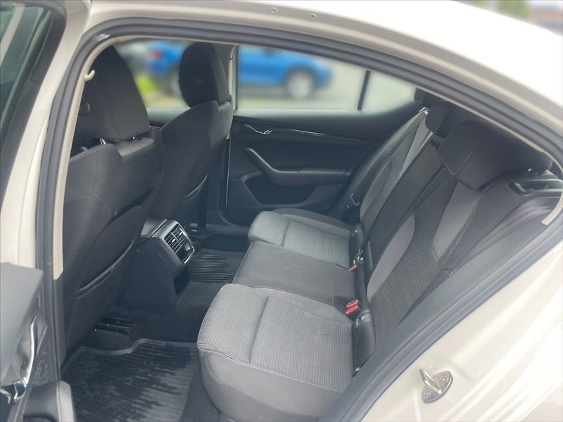 Škoda Octavia 2,0 TDI 85 Ambition - fotka 8 z 11