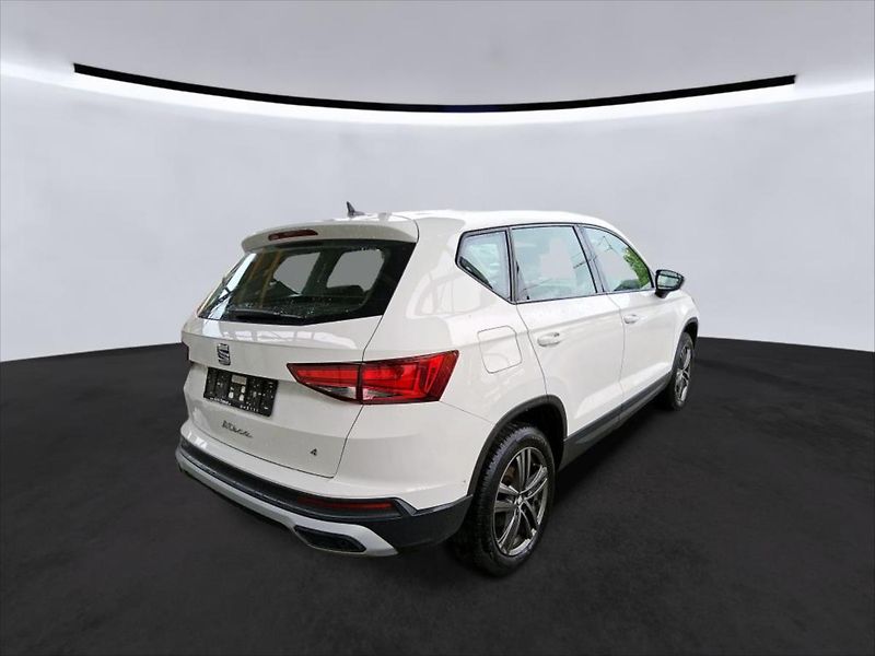 Seat Ateca 2,0 TDI 4X4 TAŽNÉ KAMERA - fotka 4 z 8