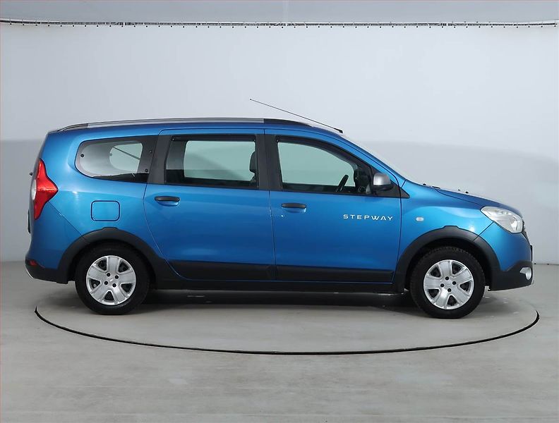 Dacia Lodgy (2019) Stepway 1.6 SCe, LPG, 7 míst - fotka 6 z 19