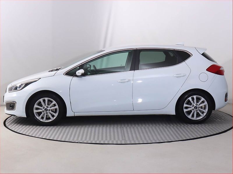 Kia Ceed (2018) 1.4 MPI, Serv.kniha, Navi - fotka 3 z 19