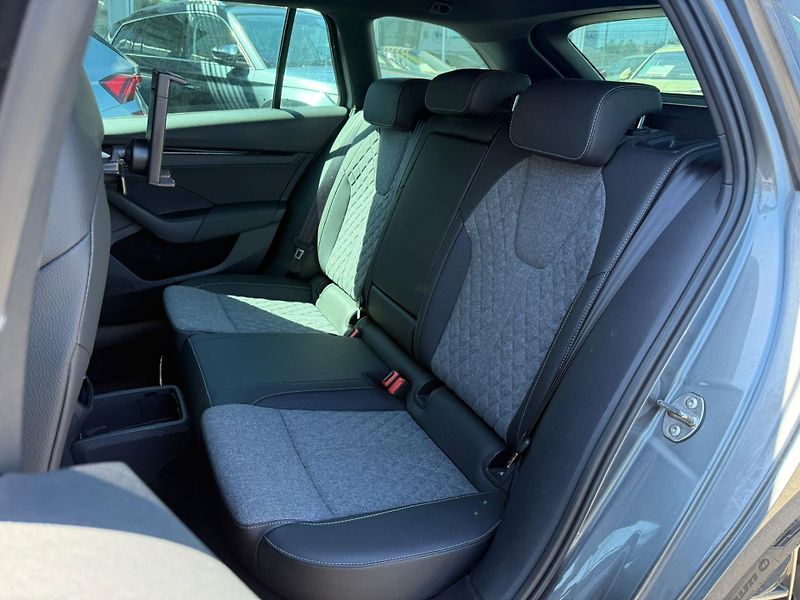 Škoda Octavia Sportline 2.0 TDI 110kw DSG Co - fotka 21 z 26