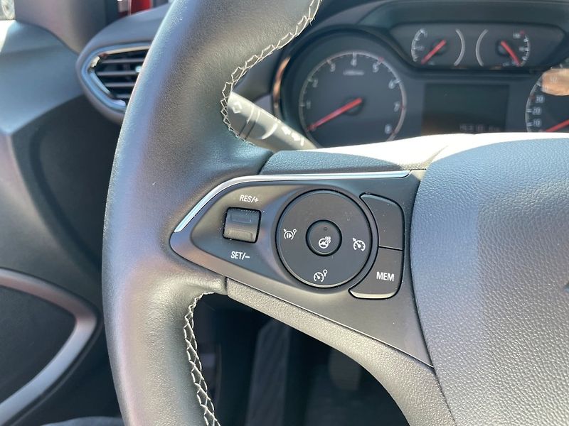 Opel Crossland X Enjoy 1,2 Turbo, ČR, 1. maj - fotka 20 z 33