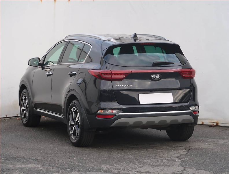 Kia Sportage (2022) Black Edition 1.6 GDI - fotka 4 z 24