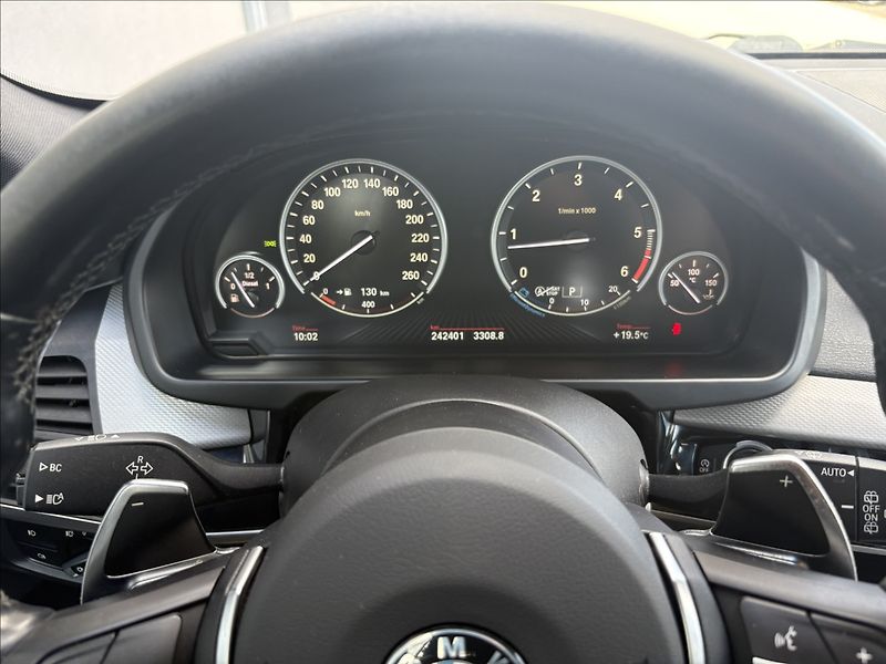 BMW X5 M paket X DRIVE 3,0 D - fotka 11 z 38