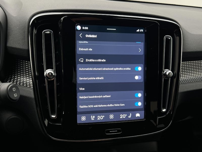 Volvo XC40 RECHARGE PLUS TWIN ENGINE AUT - fotka 37 z 43