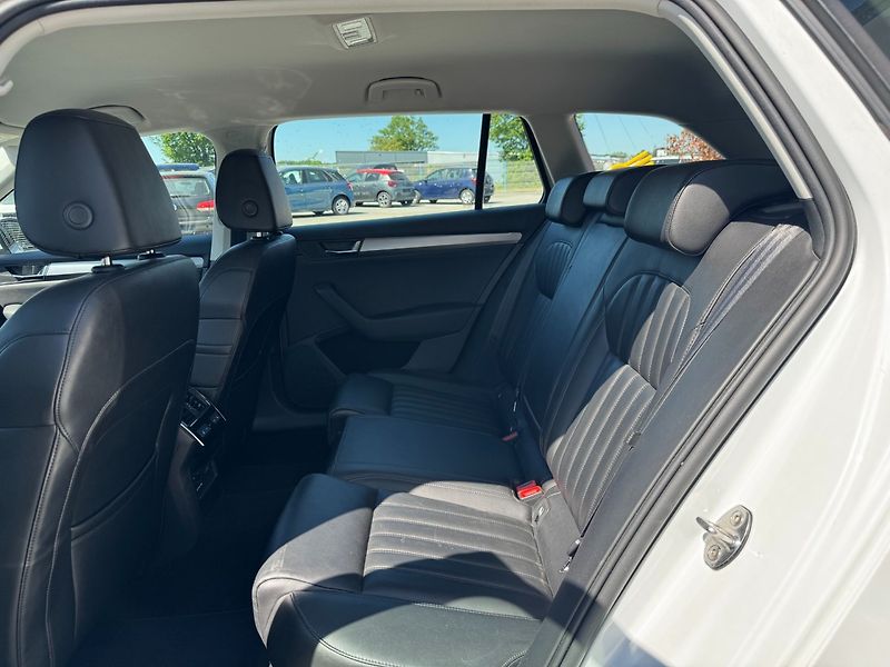 Škoda Superb (2018) 2,0 Tdi 110 Kw DSG STYLE + - fotka 13 z 32