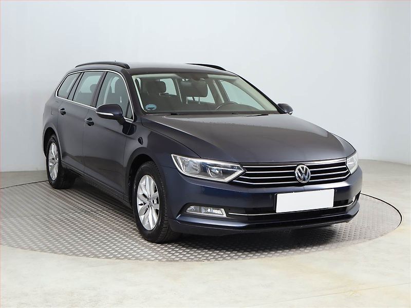 Volkswagen Passat (2017) Comfortline 2.0 TDI, Automat - fotografie inzerátu