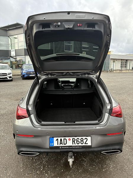 Mercedes-Benz CLA (2024) 200d shooting brake - fotka 5 z 14