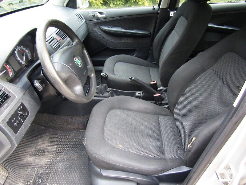 Škoda Fabia (2004) 1.4 TDI 55kW - fotka 18 z 36