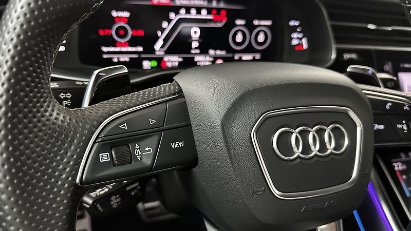 Audi RS Q8 TOP STAV / PLNÁ VÝBAVA  - fotka 44 z 54