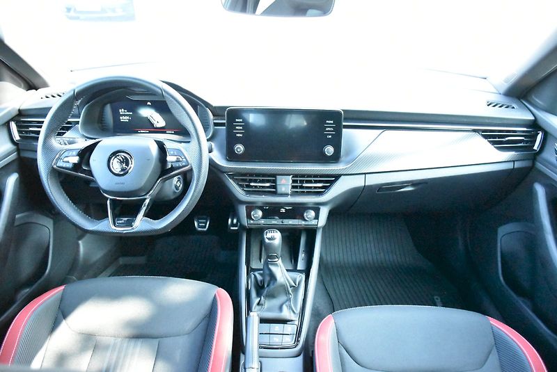 Škoda Kamiq (2023) MONTE CARLO TSI 110/1.5 M6 - fotka 11 z 31